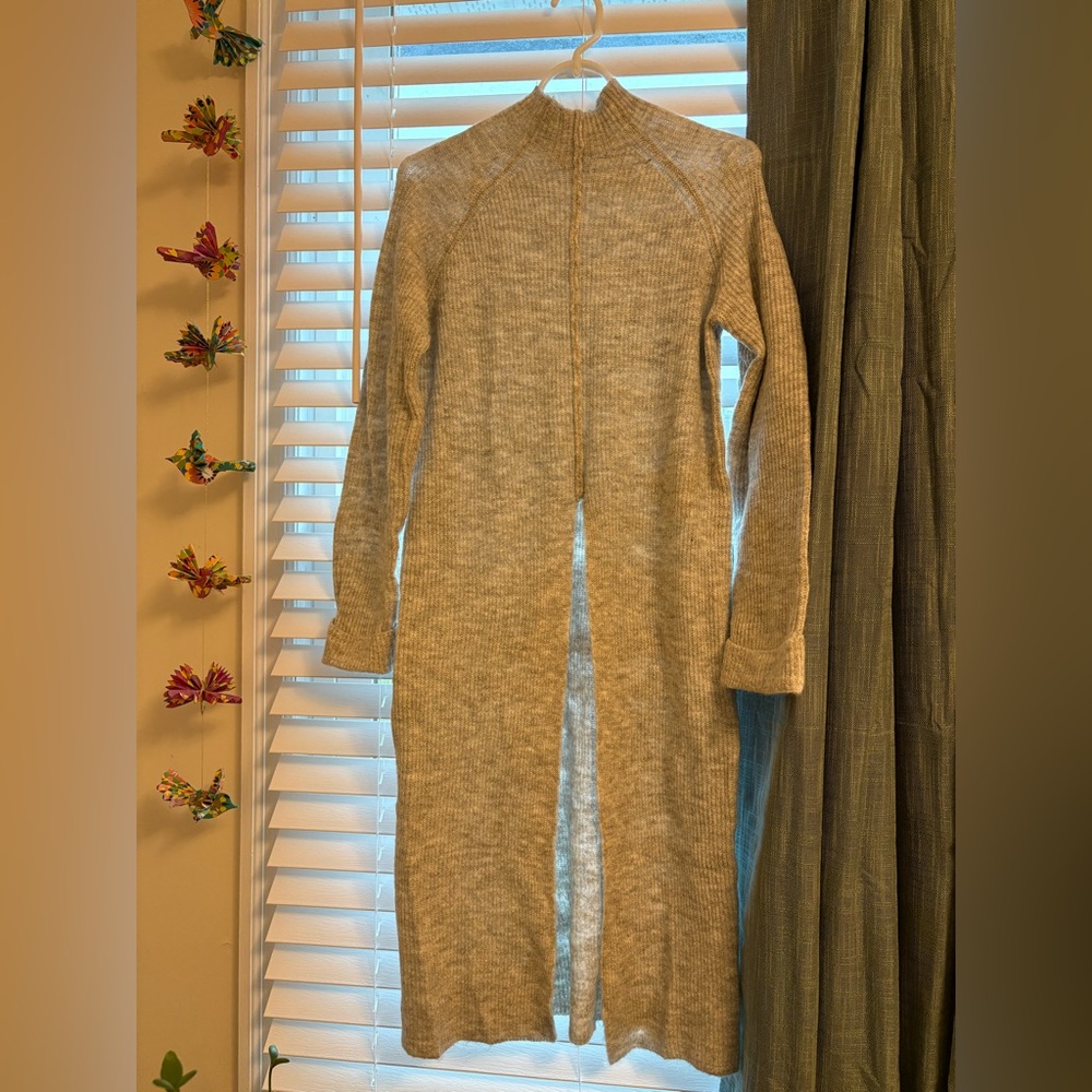 Vero Moda Soft Gray Sweater Size XS